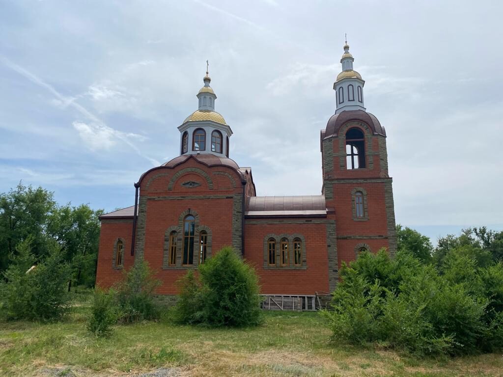 Храм апостола Иоанна Богослова х.Верхнегнутов Чернышковского района —  Калачевская епархия